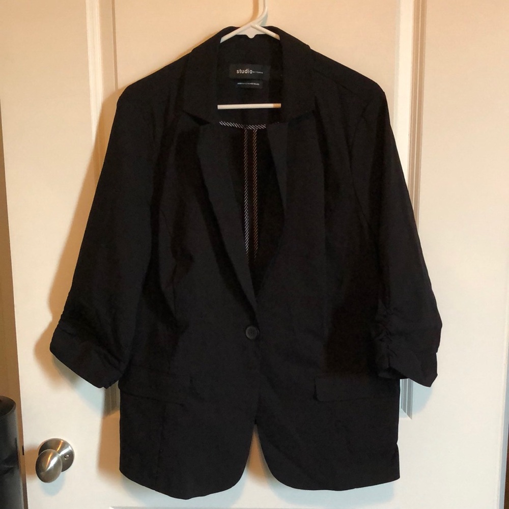 Torrid Studio Black Blazer Size 2